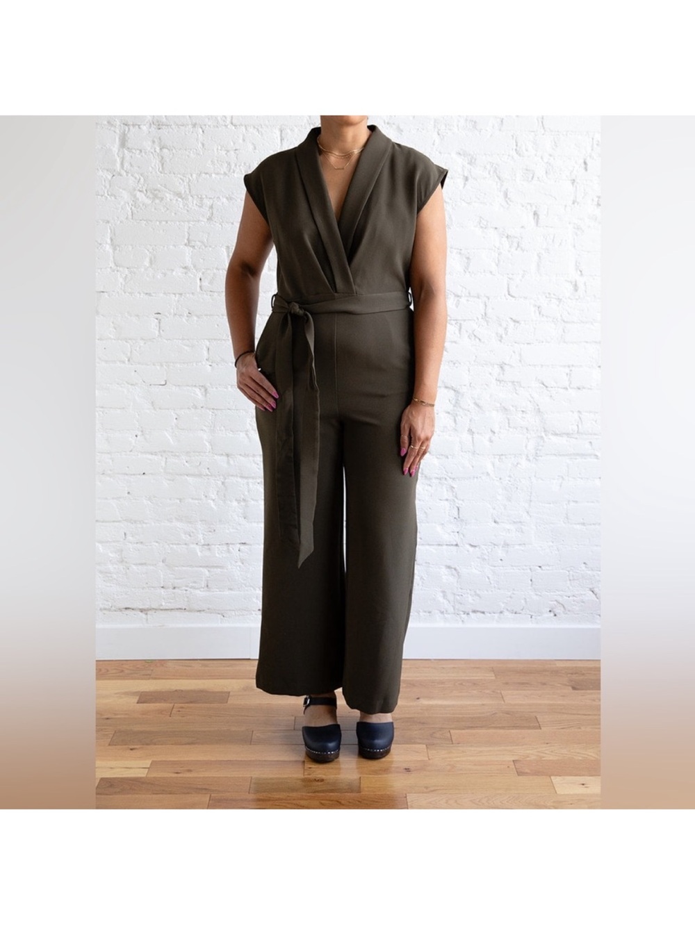 NWT Dress Forum Taupe Brown Toe waist Draped Cap Sleeve Dress S
